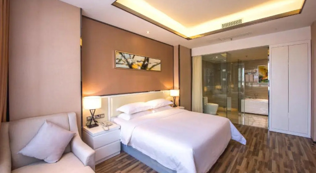 Люкс Deluxe c 1 комнатой Rui Xin International Hotel