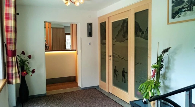 Haus Zeinissee, Book Hotel Hotels in Vorarlberg with Parking, Parking