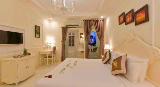 Семейный номер Standard с балконом Hoi An Garden Palace and Spa - A Boutique Inspired by Nature