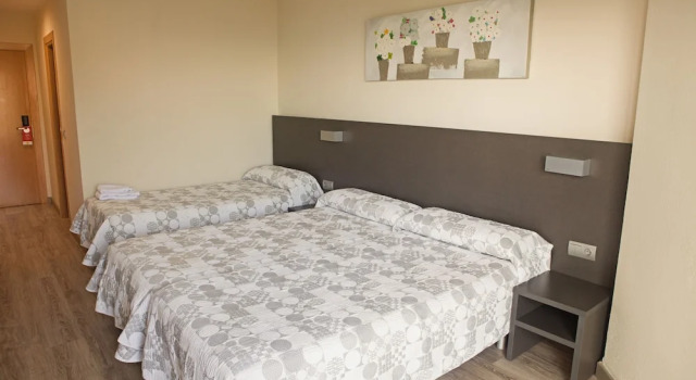Трёхместный номер Standard VALHOTEL Residencia Tiempo Libre El Puig