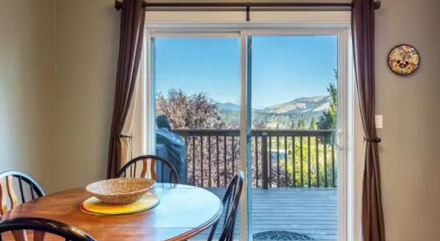 West Sail-River/Mt Vw-5BR/2.5B, Buchen Sie Hotel Hood River Columbia River Gorge