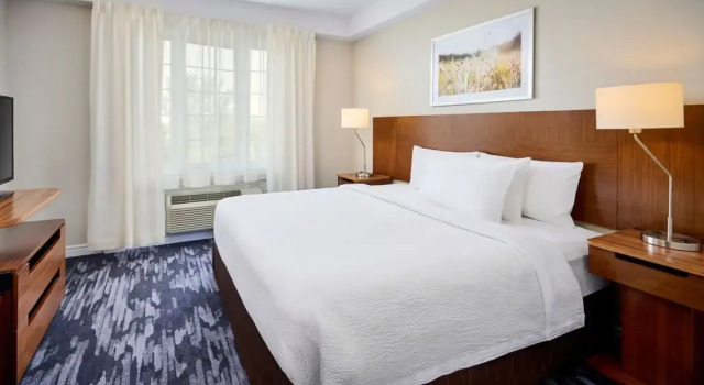 Люкс Fairfield Inn & Suites by Marriott Ottawa Kanata