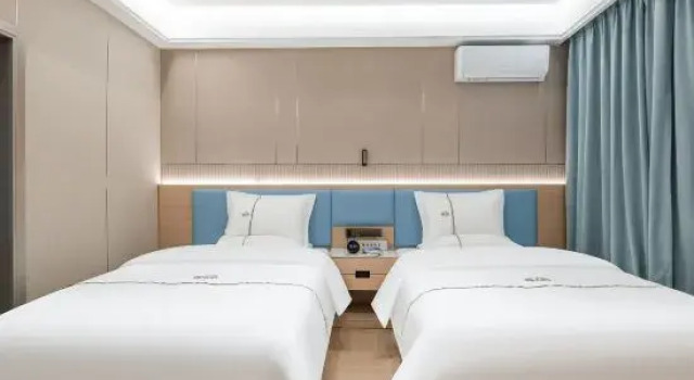 Люкс Jinyunge Hotel (Zhaoxing Congjiang High-Speed Railway Station)