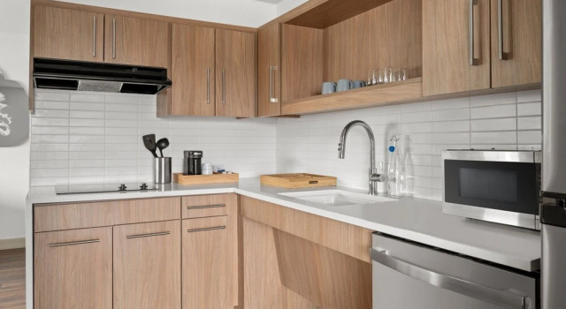 Suite Element by Marriott Springfield South