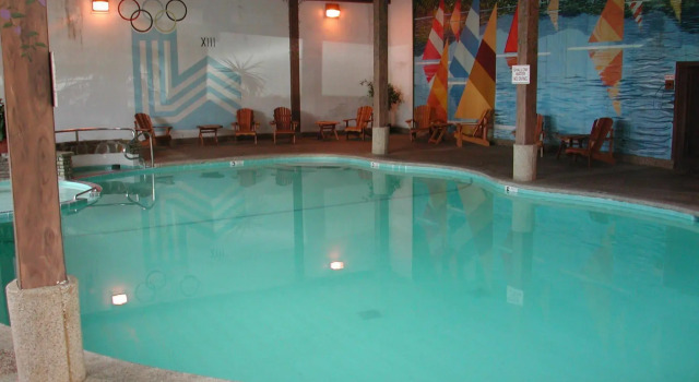 Golden Arrow Lakeside Resort, Забронировать Курортный отель Лейк-Плэсид Whiteface Mountain
