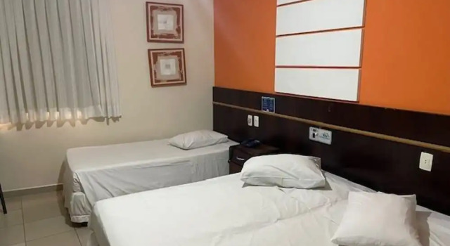 Трёхместные апартаменты с балконом GV Center Hotel