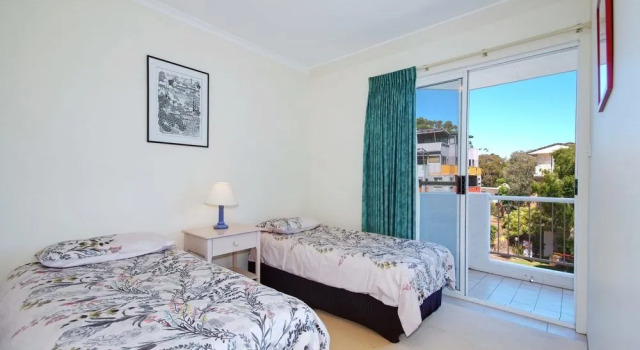 Albacore, Unit 6, 12 Ondine Close
