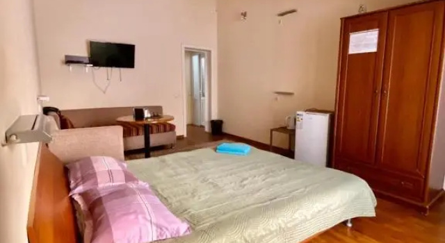 Standard double chambre avec balcon Esentai Hostel