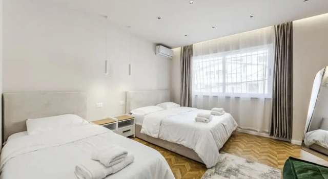 1 Bedroom Loft - Serenitas 1 by PikHost, Забронировать Апартаменты/квартира Тирана область Тирана, рядом с Skanderbeg Square