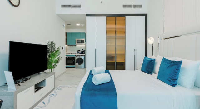 PVH - Opalz By Danube - Studio with Pool