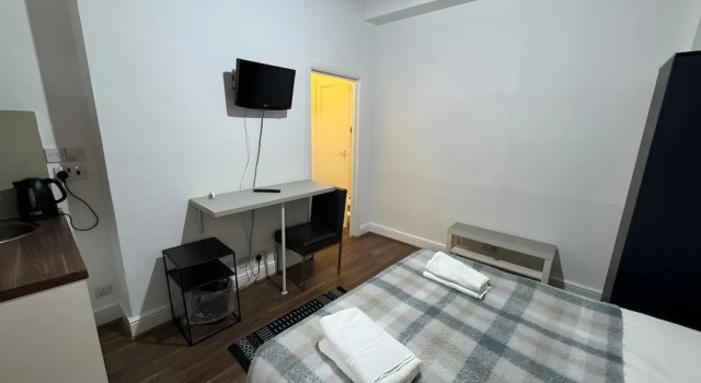 Remarkable Studio Apartment in London, Varaa Huoneisto Asunnot kohteessa Merseyside, Huoneisto