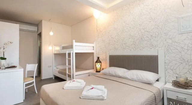Четырёхместный номер Standard с видом на сад Hotel Villa Natassa