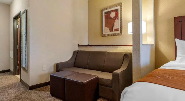 Двухместный номер Standard Comfort Suites Airport South