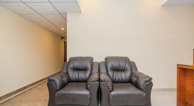 Orchid Suites By OYO, Забронировать Отель Отели штата Карнатаки с парковкой, Парковка