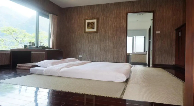 Люкс с видом на горы Four Season Beauty Hotel