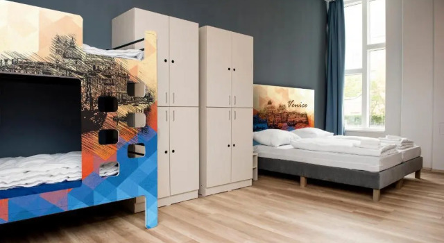 Четырёхместный номер Отель a&o Hostel Venezia Mestre