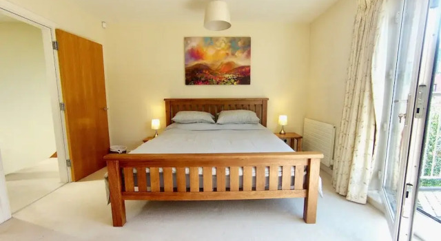 Charming 4 Bedroom Apartment by Royal Botanic Garden, Rezervați Apartament Edinburgh Edinburgh, aproape de Royal Botanic Garden