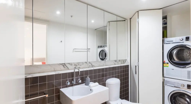 Апартаменты Premium c 1 комнатой EVAN, 1BDR Southbank Apartment