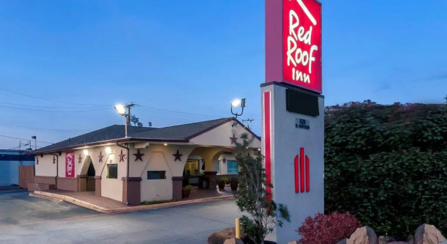 Red Roof Inn Arlington - Entertainment District