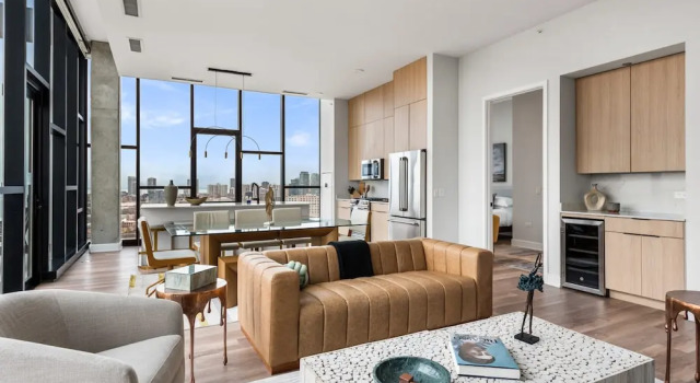 Group Escape 2 Luxury 3BR Penthouses, Varaa Huoneisto Chicago 