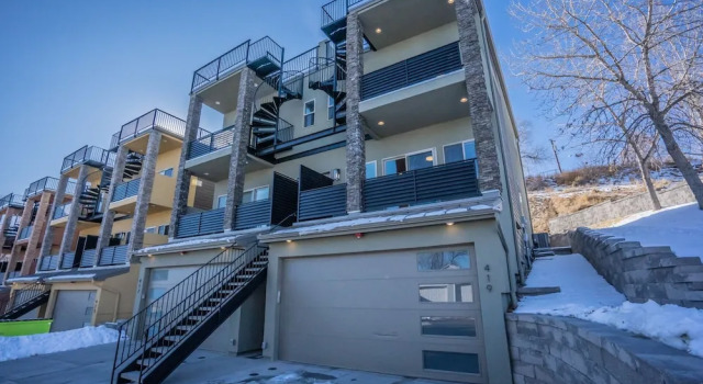 Modern Rooftop Patio New-build Townhome in COS