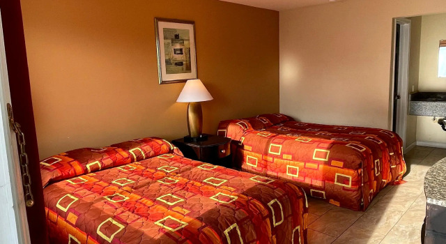 Четырёхместный номер Standard Sea Palace Motel