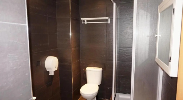 Кровать в общем номере (женский номер) Far Home Atocha