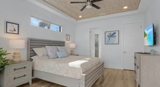 749 Paradise Pointe New Luxury Build 7 Bedroom Home