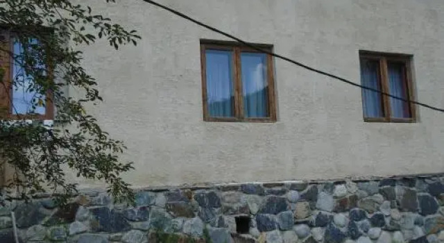 Cozy Corner Inn, Prenota Hotel Hotel a Samegrelo Zemo-Svaneti con parcheggio, Parcheggio