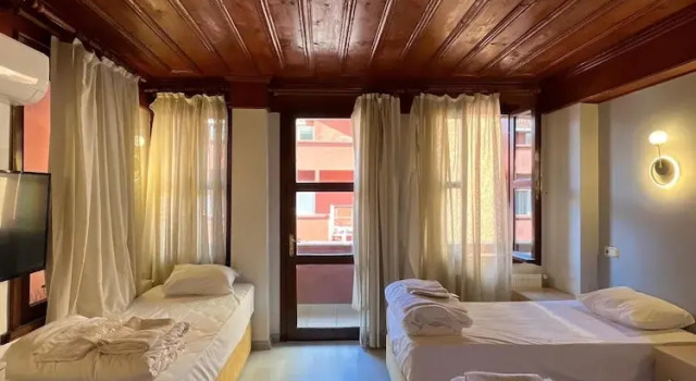 Четырёхместный номер Standard Adil Konak Hotel