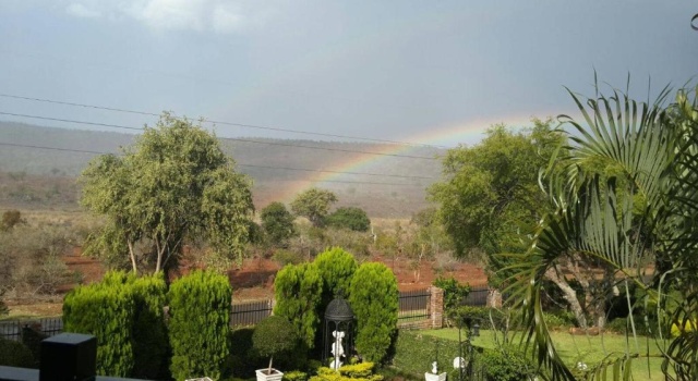 Kruger Allo View B&B, Забронировать Отель «постель и завтрак» Отели Барбертон с бассейном, Бассейн