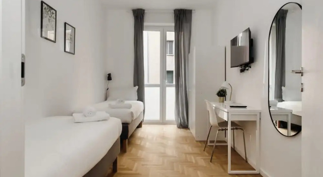 Beautiful apt with 2 balconies, Забронировать Апартаменты/квартира Апартаменты Милана, рядом с Сондрио, Апартаменты/квартира