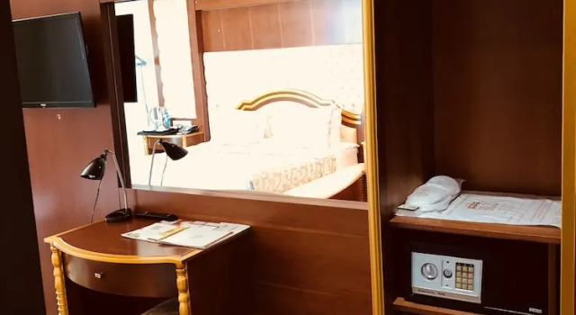 Полулюкс с видом на город Grand Amisos Hotel