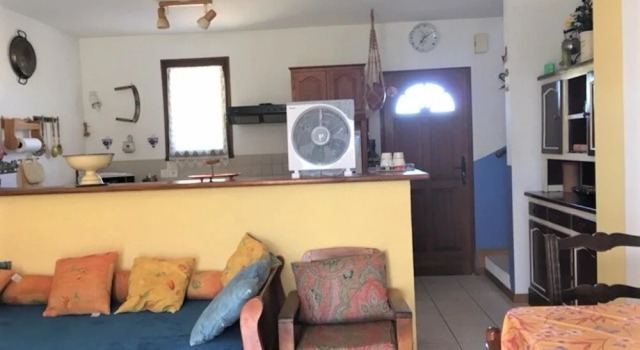 House With 2 Bedrooms in Ansouis, With Wonderful Mountain View, Pool A
