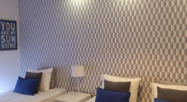 4U Lisbon IV Guesthouse Airport, Забронировать Отель Алваладе Лиссабон, рядом с Jardim Botânico Tropical