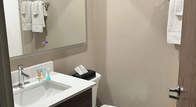 Четырёхместный номер Standard Norland Inn & Suites Roseau
