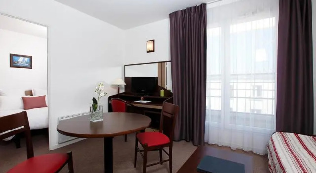Номер Standard с балконом AppartCity Confort Brest