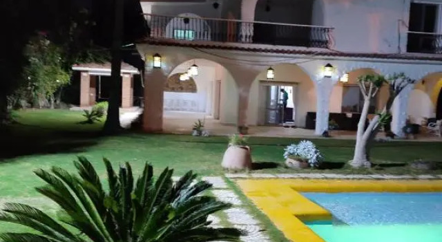 Lovely spacious five bedroom villa with a pool