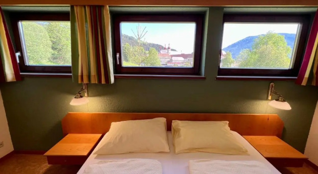 Номер Standard Pension Lambrecht
