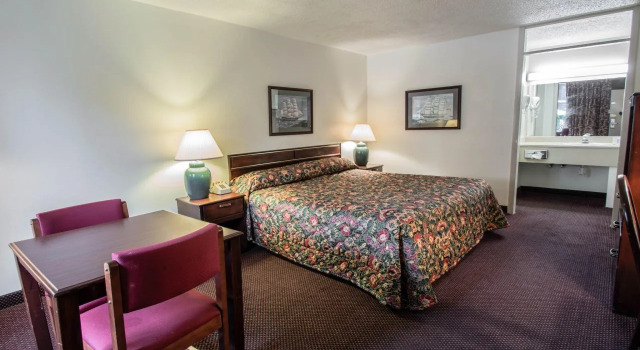 Rodeway Inn & Conference Center, 预订 酒店 橘园 佛罗里达州