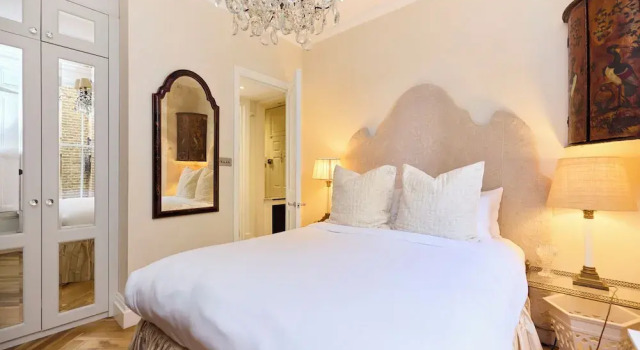 Апартаменты The Kensington Designer's Retreat -1bdr Flat