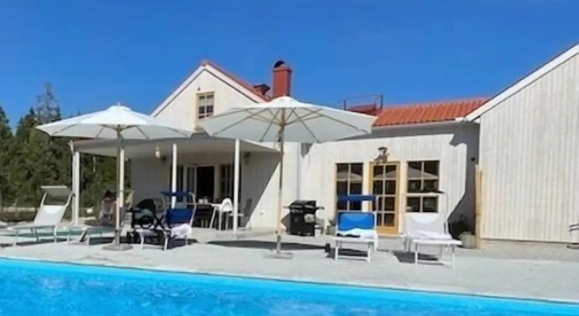 Коттедж Villa Vitviken Sleeps 4 with Pool