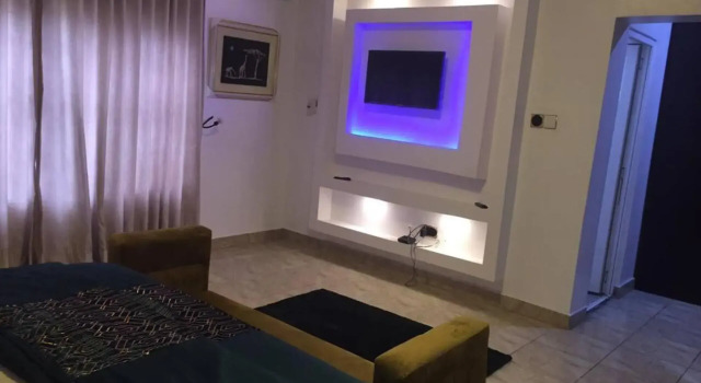 Beautiful 2-bed House in Lekki Lagos, Rezerwuj Hotel Hotele w Eti-Osa z parkingiem, Parking