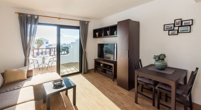Apartamento GOLDEN Teguise 2 con vistas al mar, Забронировать Апартаменты/квартира Отели Канарских островов с бассейном, Бассейн