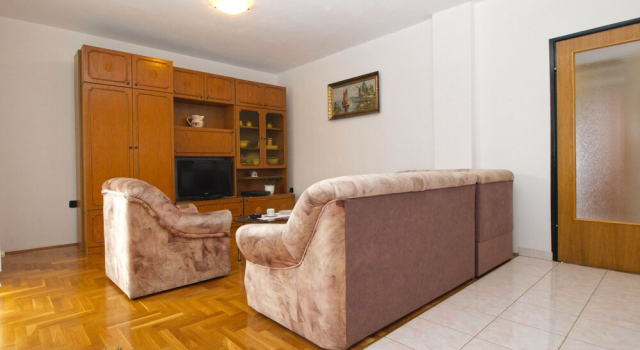 Apartment 1595