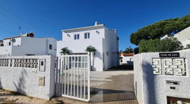 Вилла Oura - Large Villa - Private Pool - 5 Bedrooms