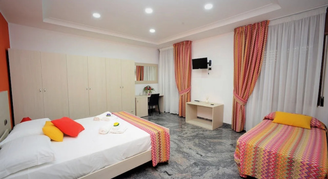 Трёхместный номер Standard с видом на город B&B Cornelia