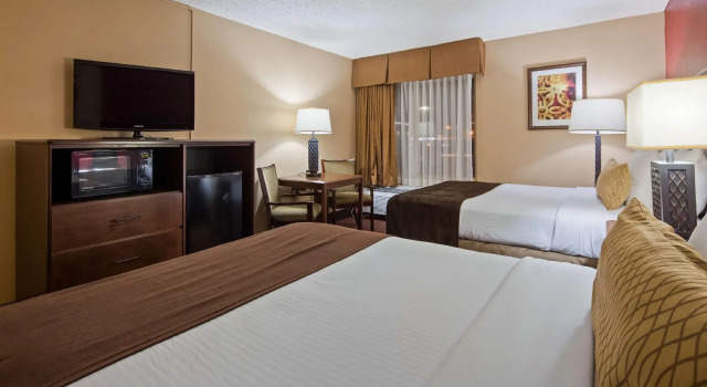 Четырёхместный номер Standard Baymont by Wyndham Richmond KY