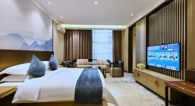 Семейный люкс JiaYuGuan RuiCheng Sunac Hotel