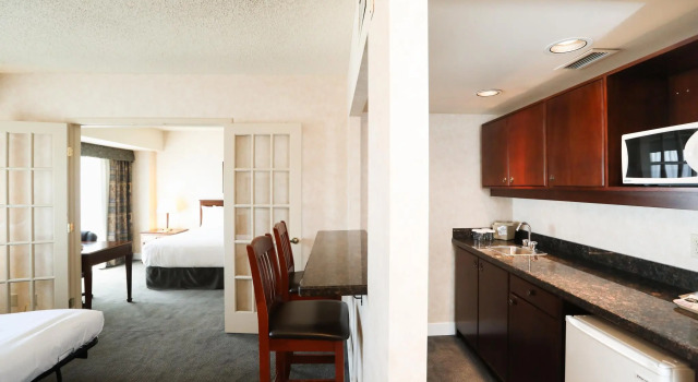 Люкс Atrium Hotel Vancouver
